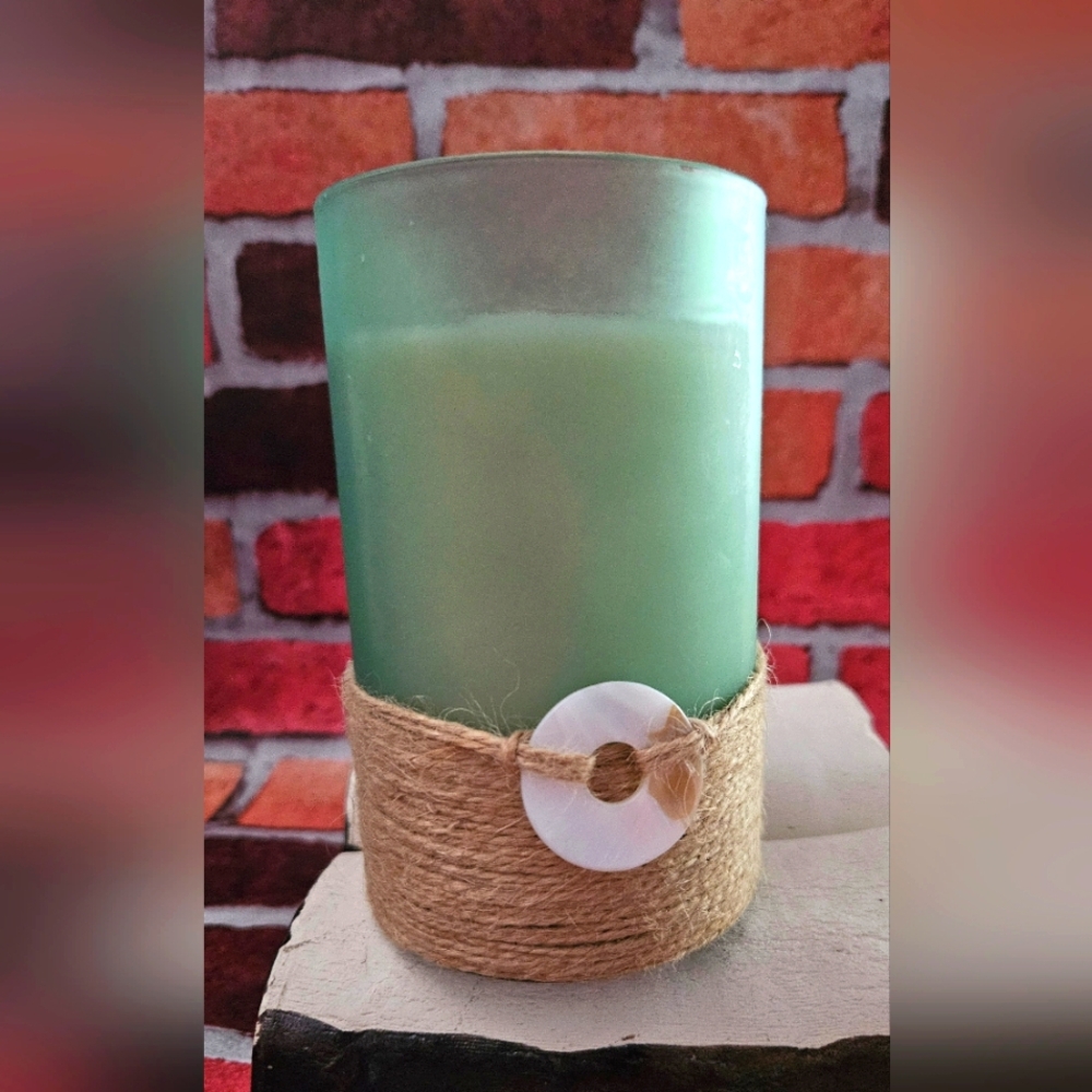 #494 Bloom & Prosper Green Glass Candle with Jute Wrap